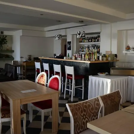 Filion Eco & מלון Evia